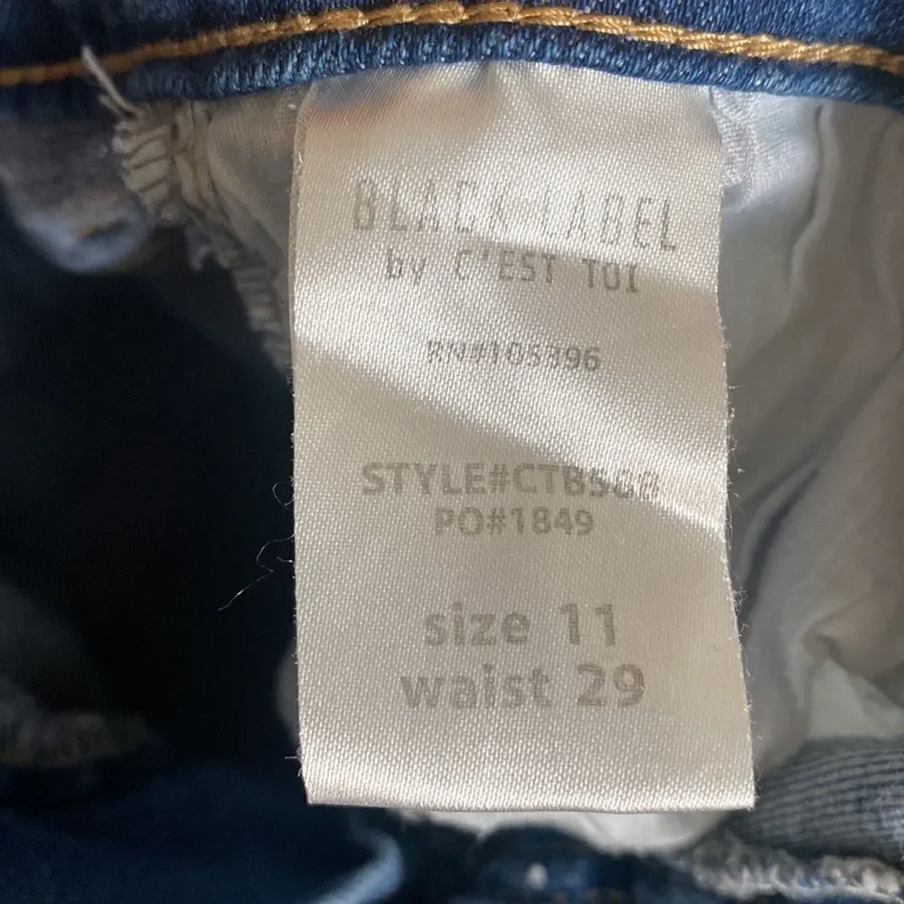 Black Label-distressed jeans medium blue wash-cropped ankle- stretchy- size 29